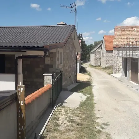 Weekend House Petar Holiday home Lusnic