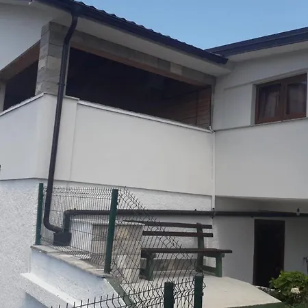 Weekend House Petar 別荘 Lusnic